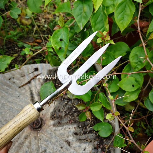 Garden Rake Cultivator Tiller Grade Steel with Ergonomic Wooden Handle
